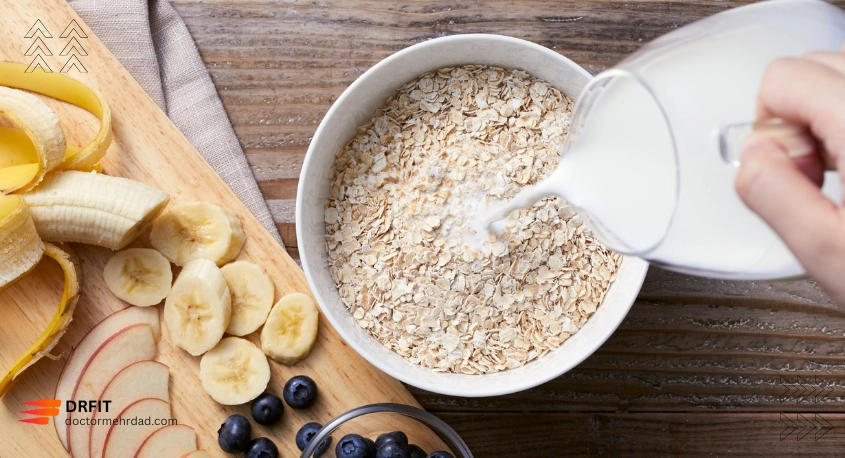 اوتمیل با شیر (گرم)